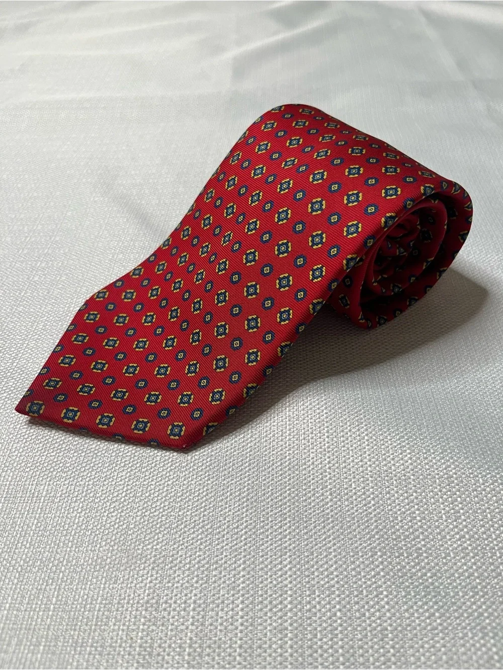 Brooks Brothers Red Medallion 100% Silk Necktie